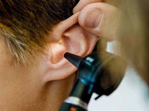 The infection may spread to the brain or nearby tissues, causing bone damage or pus production. . Can a retracted eardrum cause vertigo